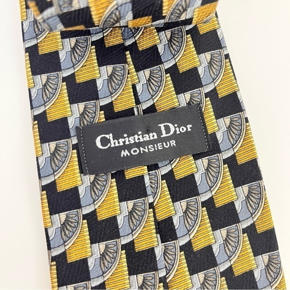 VINTAGE CHRISTIAN DIOR MONSIEUR 100% SILK TIE - Picture 1 of 5